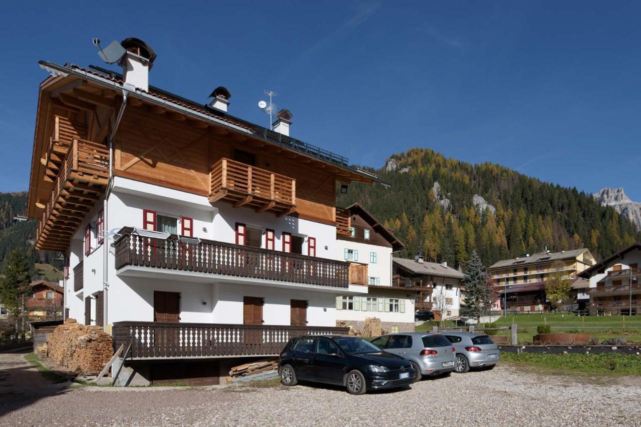Appartamenti Cesa Soreie By Ama Val Di Fassa Canazei Bagian luar foto